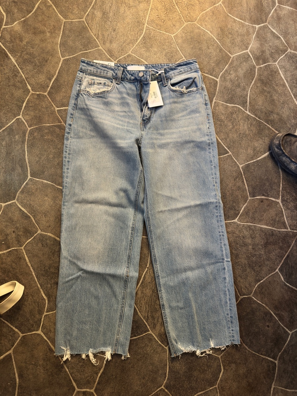 Light Blue Straight-Leg Women's Jeans with Raw Hem